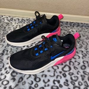 Nike Air Max Motion 2 Size 11